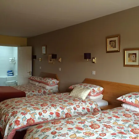 Glenmore House 3* Swords