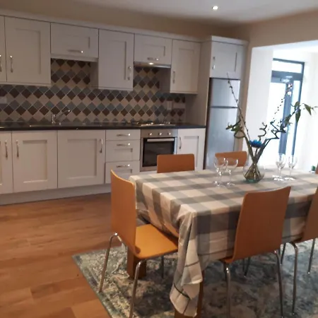 Glenmore House Bed and breakfast 3*