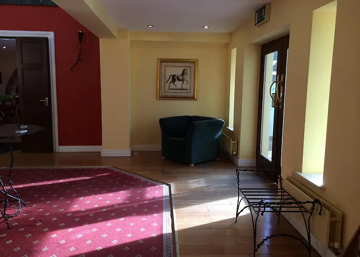 Glenmore House 3* Swords